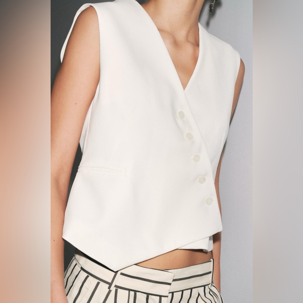 ZARA Woman Collection White Vneck Asymmetrical Sleeveless Vest Top Size M Med - Picture 2 of 13